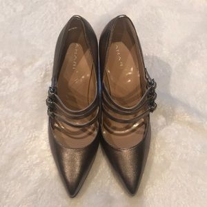 Tahari women’s size 6 heels